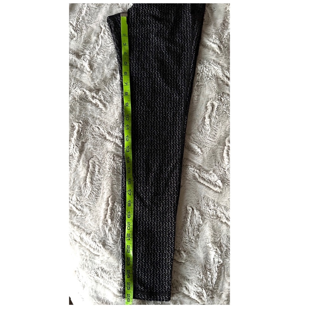 Athleta Yoga Pants / Work Out Pants Size Small Black W Gray Zigzag Hidden Pocket - Picture 11 of 11
